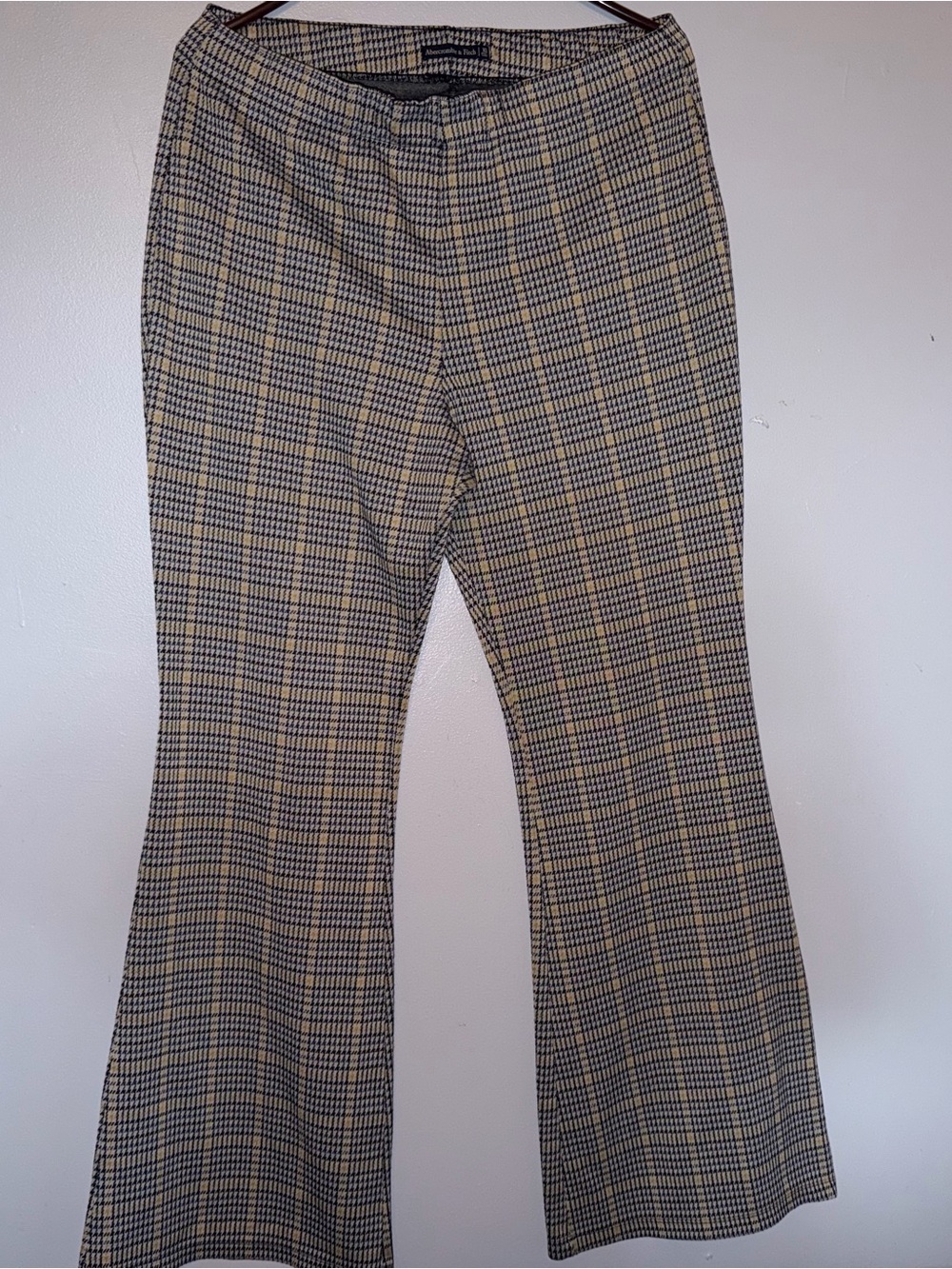 Women’s A&F Plaid Flare Pants in Beige and Black